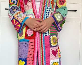 Lange Häkeljacke, gestrickte Strickjacke mit bunten Rosen, 70er Jahre Boho Kleidung, gehäkelte Oma Sguare Jacke, Festival Jacke, Geschenk für Sie