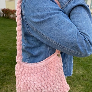 Handgemachte häkeln Einkaufstasche, Samt Kuschelige weiche Schultertasche, Häkeln Chunky Geldbörse, Minimalist Stricktasche, niedliche Wolke Tasche, handgemachte Tasche, Geschenk für Sie