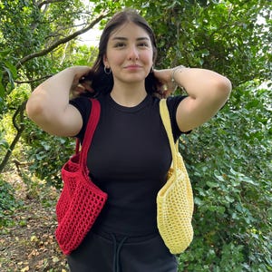 Sac en filet au crochet, sac à bandoulière bordeaux, sac à main rouge cerise au crochet, sac rétro, sac hippie, sac vintage en tricot, sac de marché, cadeau pour elle, cadeau pour maman