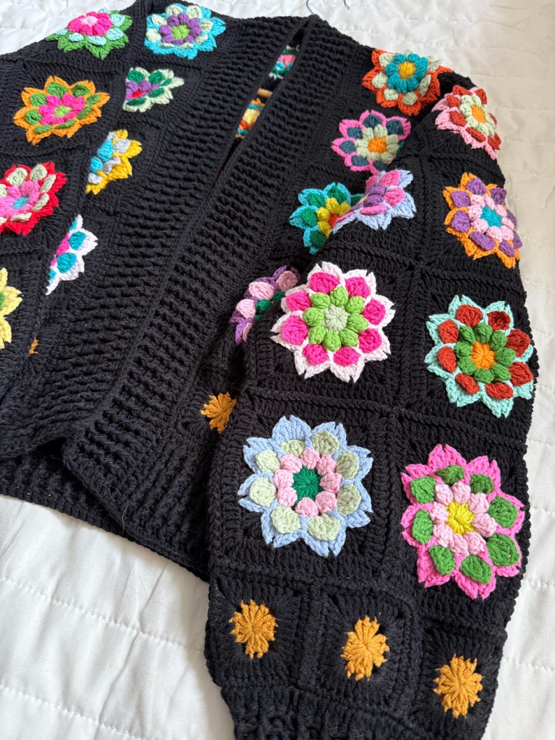 Cárdigan de ganchillo morado con flores 3D, chaqueta colorida, jersey hecho a mano, suéter de punto, cárdigan bohemio, suéter de punto estilo cottagecore de ganchillo imagen 15