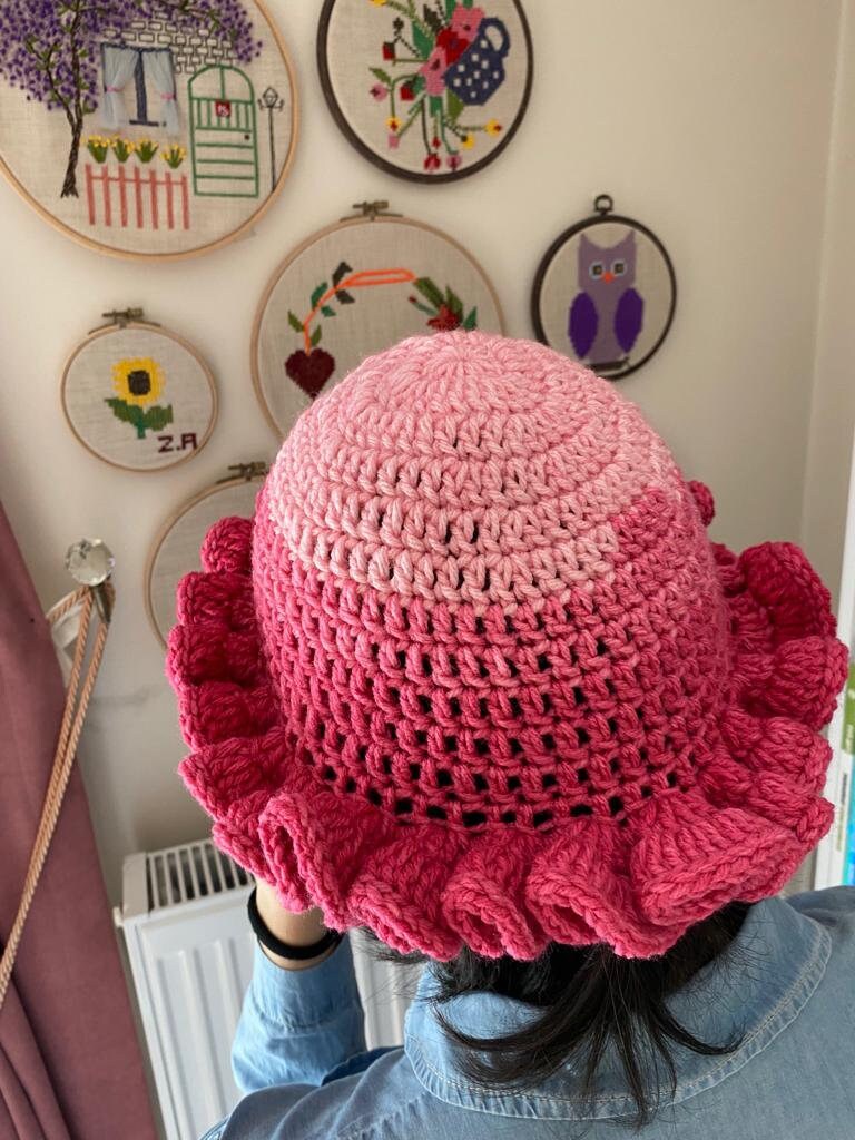 Crochet Ruffle Bucket Hat,pink Crochet Frilly Cool Beanie  display picture 1