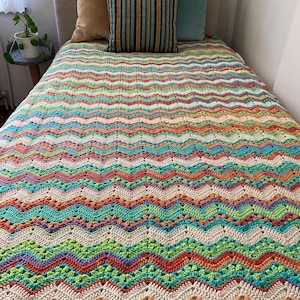 Gehäkelte Ripple Decke, Wellenmuster Afghane, gestrickte Zickzack Decke, Wellenmuster Decke, Farbübergang Decke, Versandfertig, Weihnachtsgeschenk