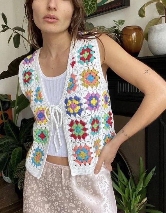 Gilet carre grand mere au crochet gilet au crochet colore vetements hippie boheme gilet carre grand mere pour femme gilet festival cadeau pour elle Etsy France