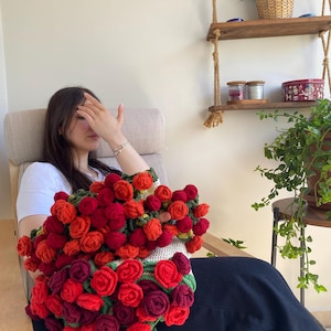 Crochet Rose Bouquet Blanket, Crocheted Jumbo 3D Red Rose Bouquet, Circle Afghan, Knitted Sofa Blanket, Mother's Day Gift, Crochet Bouquet