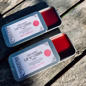 Bio getönter Lippen- & Wangenbalsam mit natürlich gewonnener Farbe