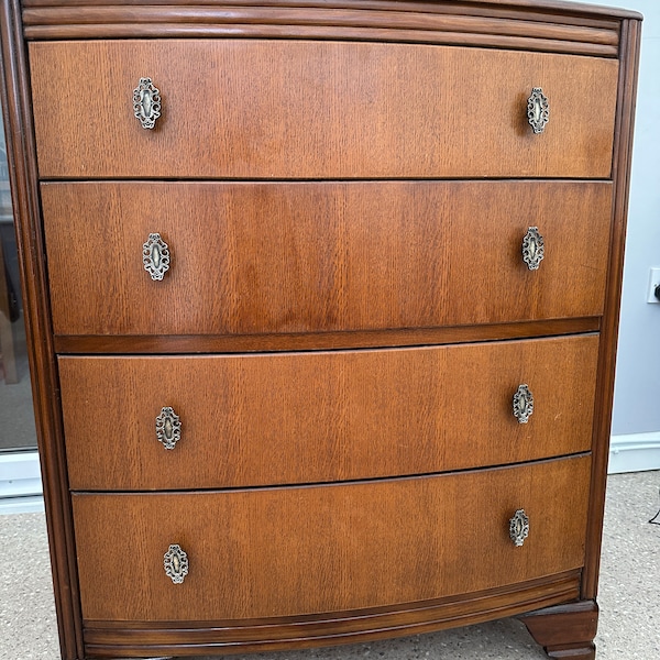 Harris Lebus chest of drawers