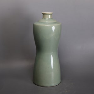 Chinese Ru kiln celadon glazed porcelain bottles, decoration, collection, square bottles, interior decoration K1238