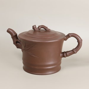Antiques Chinese Yixing Zisha Teapot , Purple clay pot K646