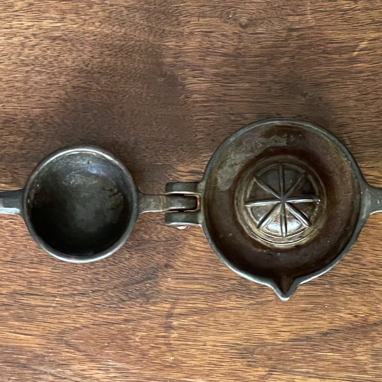 アンティーク　アイアン　ジューサー　搾り器　プレス　文字沢山　アメリカ　100年 アンティーク アイアン ジューサー 搾り器 プレス 文字沢山 アメリカ