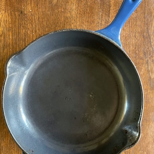 Brown Le Creuset #30 Enameled Cast Iron Skillet Pan Double Pour Spout w/ Lid