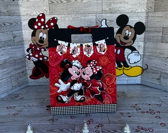 Activity box handbag