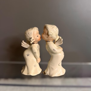 Vintage Mid-Century Kissing Angel Figurines – Made in Japan – Star Accents & Gold Details – One Repaired