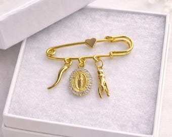 Charm de imperdible chapado en oro, cuerno italiano, Virgen María pavé