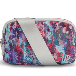 Lululemon Everywhere Belt Bag: Multicolor Purple Floral, NWT