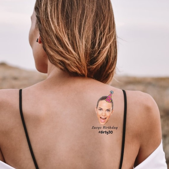 Tatuaggi temporanei per il 18 compleanno personalizzati per la festa di  compleanno Bomboniere per regali di compleanno per ragazza o ragazzo per  regalo di compleanno -  Italia