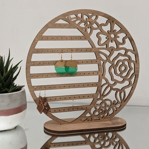 Laser Cut Wooden Earring Display Stand: Rose Design, Stud & Drop Storage
