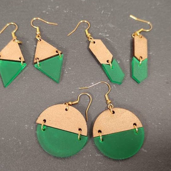 Boucles d'oreilles en bois et acrylique faites main, découpées au laser. Sans nickel, sans cadmium, sans plomb, hypoallergénique