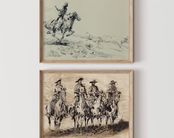 Może przedstawiać: Dwa oprawione wydruki w stylu vintage z ilustracjami kowbojów. Górny wydruk przedstawia kowboja na koniu łapiącego wołu, a dolny wydruk przedstawia grupę kowbojów na koniach. Wydruki są w drewnianych ramach.