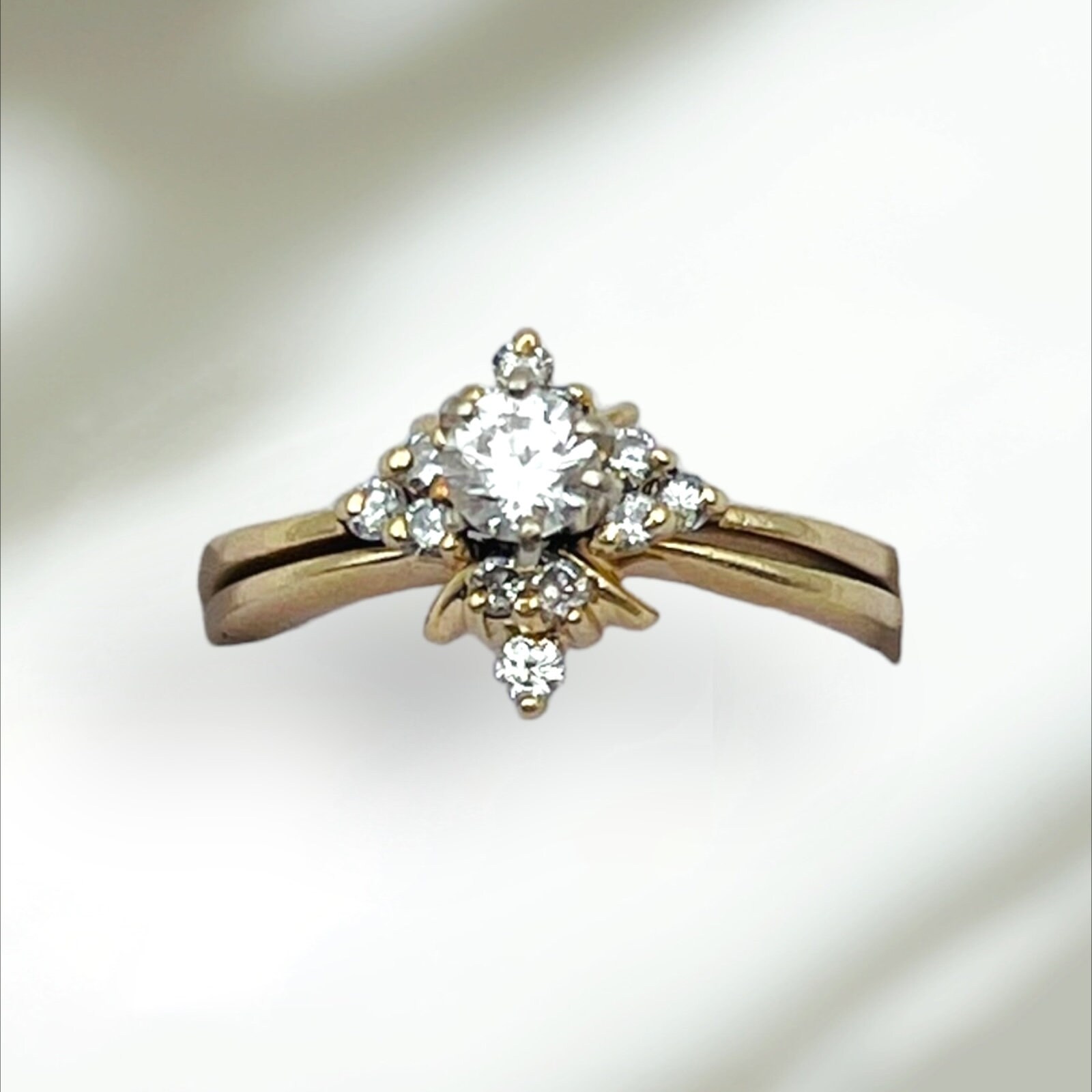 Vintage style sale bridal sets