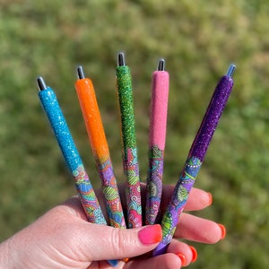 Floral Mandala Glitter Gel Pens || Refillable Personalized Gel Pen || Mandala Glitter Pens || Flower Glitter Pens || Spring Glitter Pens