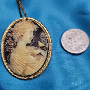 Cameo Necklace image 4