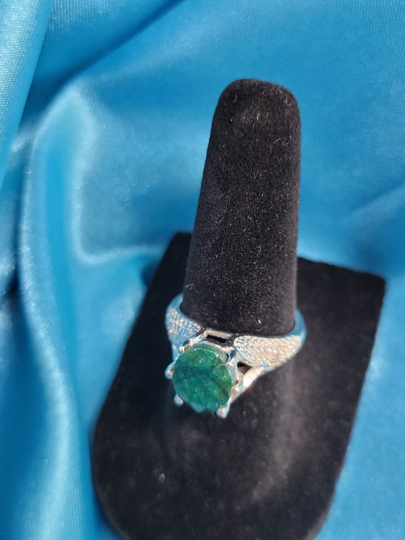 Emerald Oval Ladies Ring - image 2
