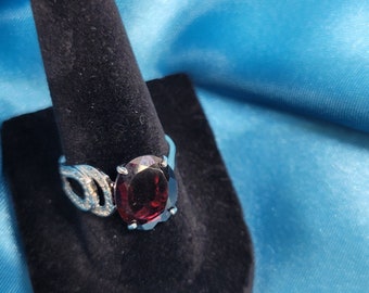 Daliglio Designer Diamond and Garnet Ring