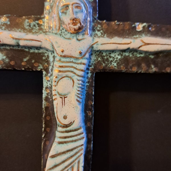 Height 30cm Vintage Mid Century Modern 1960s 70s Perignem Vandeweghe Handmade Glossy Ceramic Wall Crucifix Jesus Christ Corpus