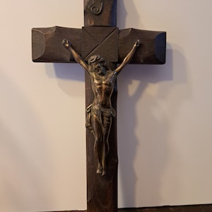 Antique Circa 1920 Height 40 Cm Carved Wooden Wall Crucifix with Metal Jesus Christ Corpus