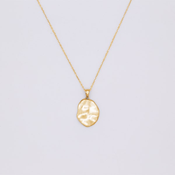 Wavy Oval Pendant Necklace, 18K Gold Vermeil, 925 Sterling Silver, Responsibly Produced