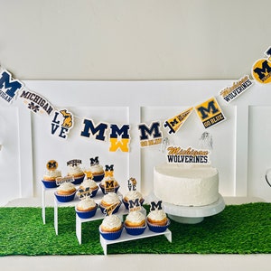 Michigan Wolverines Party Supplies, Birthday, Graduation Decorations, Football Game University of Michigan Party Decorations (45 Pcs)