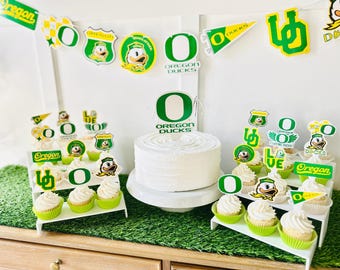 Oregon Ducks Party Supplies Birthday, Graduation, Football Game Day Party Decorations (45 Pcs)