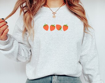 Strawberry Sweatshirt Strawberry Shirt Cottagecore Sweatshirt Strawberry Sweater Strawberry Crewneck Kawaii Sweater Cottagecore Clothes