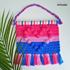 Patrón de tapiz de ganchillo con forma de corazón del orgullo bisexual (PDF)