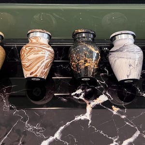 Premium Marble Finish Keepsake Single in Velvet Box for Ashes Adult male - Keepsakes for human ashes adult female - Black/Silver/Gray/Sand
