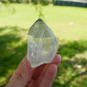 2,75-calowy czarny kwarc Phantom Lemurian Point z Brazylii, 3,8 uncji