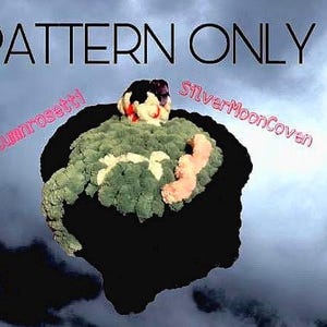 Puede incluir: Un patrón de crochet negro y verde con el texto "PATTERN ONLY" en letras negras y el texto "SilverMoonCoven" y "autumnroseti" en letras rosas.