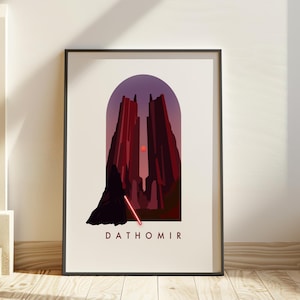 Puede incluir: Una impresión enmarcada de una ilustración estilizada de una figura oscura de pie frente a un paisaje urbano rojo y morado con el texto "DATHOMIR" en la parte inferior.