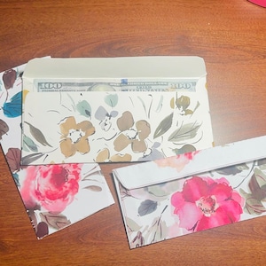 印刷可能な手作りの花柄封筒/現金入れ、彼女への現金ギフト、卒業祝い