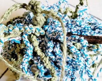 Louisiana Moss Bird Toy