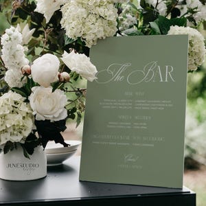 Modèle de signe de menu de bar de mariage vert sauge modifiable, vintage moderne minimaliste mariage minimaliste mariage menu de boisson signature signe open bar signe BLAIRE