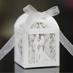 50 Ivory White Laser Cut Groom and Bride Favor Boxes | Wedding Favors | Bridal Shower Gifts | Baby Shower Gift Boxes | Engagement Favor Box