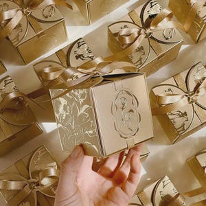10 elegantes cajas de regalo doradas para bodas, despedidas de soltera, baby shower y regalos de lujo para invitados.