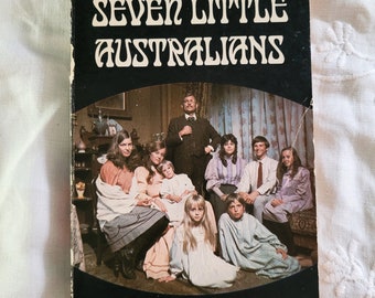 Seven Little australians, Ethel turner, Written in 1894 as tells the authentic story of childhood in Sydney in the 1890s.