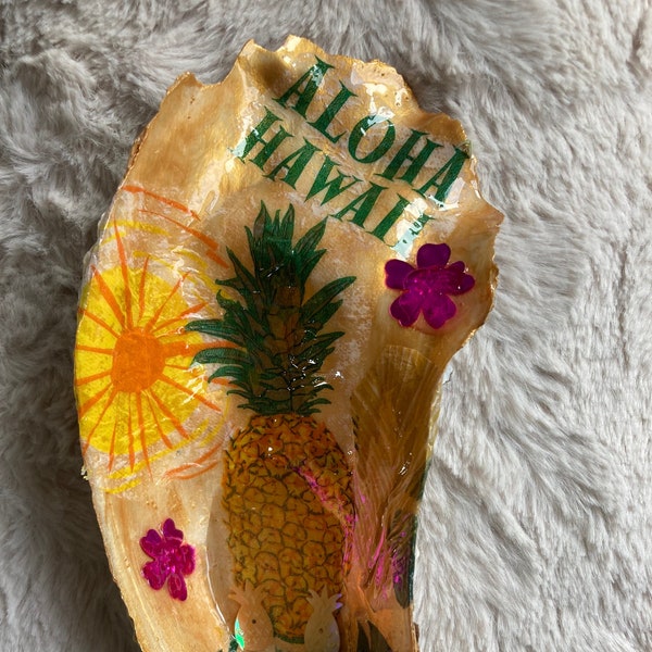 Decoupaged Tropical Oyster Trinket Dish