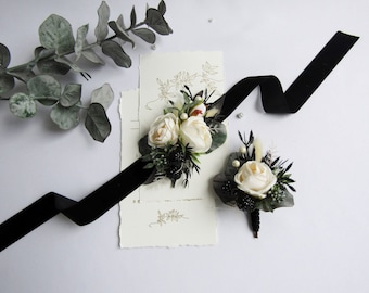 Black anf White Boutonniere, Gothic Wedding, Groom, Groomsmen, Black wrist Flower, Floral prom corsage, Black Wedding, Halloween wedding