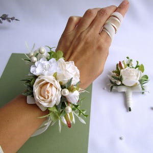 Corsage and Boutonniere Set, Prom Wrist Corsage, White Flower Corsage, Bridesmaids Corsage, Ivory Bridal Bracelets, White Green Boutonniere