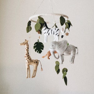 Baby mobile safari animals, elephant and giraffe mobile, baby jungle mobile, Safari mobile for nursery image 1