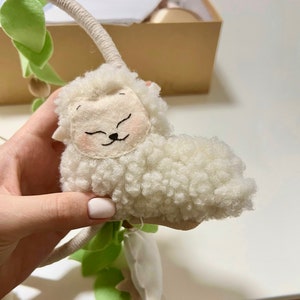 Baby mobile Sheep and Star, Neutral gift babyshower Nursery decor for girl and boy, Woodland crib mobile, New baby gift image 4