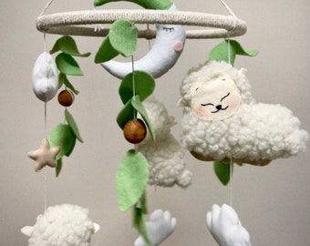 Baby mobile Sheep and Star, Neutral gift babyshower Nursery decor for girl and boy, Woodland crib mobile,  New baby gift